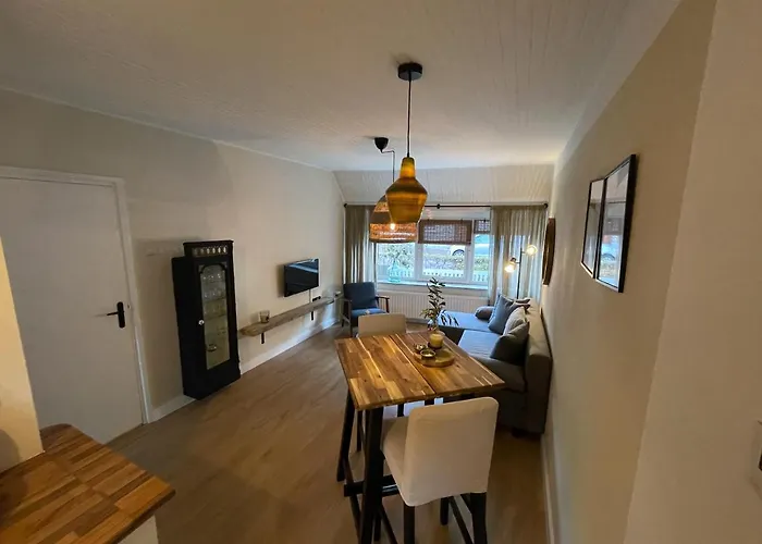 Ut Kleine Huuske بيت للعطل